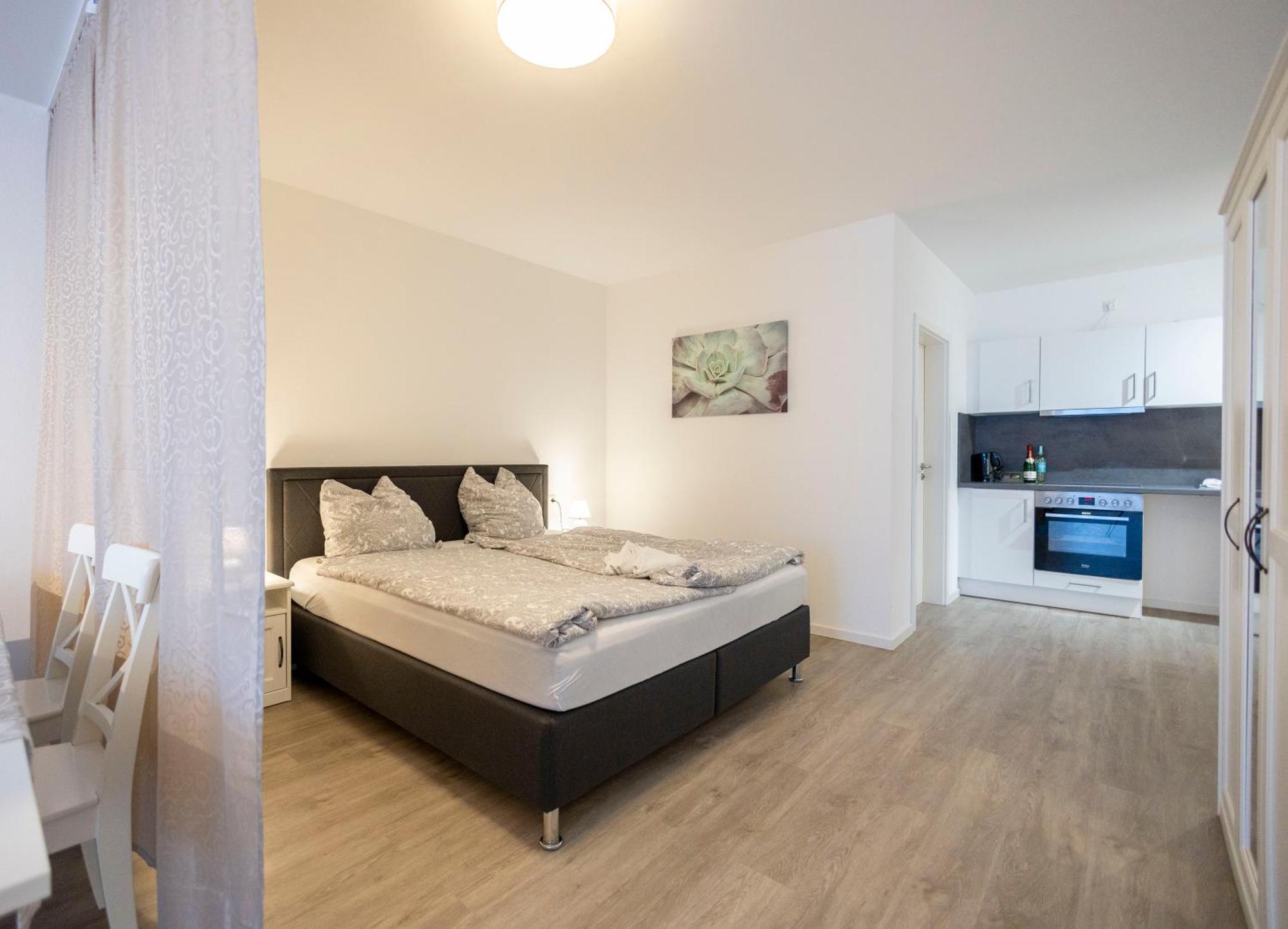 City Appartement Kueche,Bad, Parken Im Zentrum Von Ravensbourg Extérieur photo