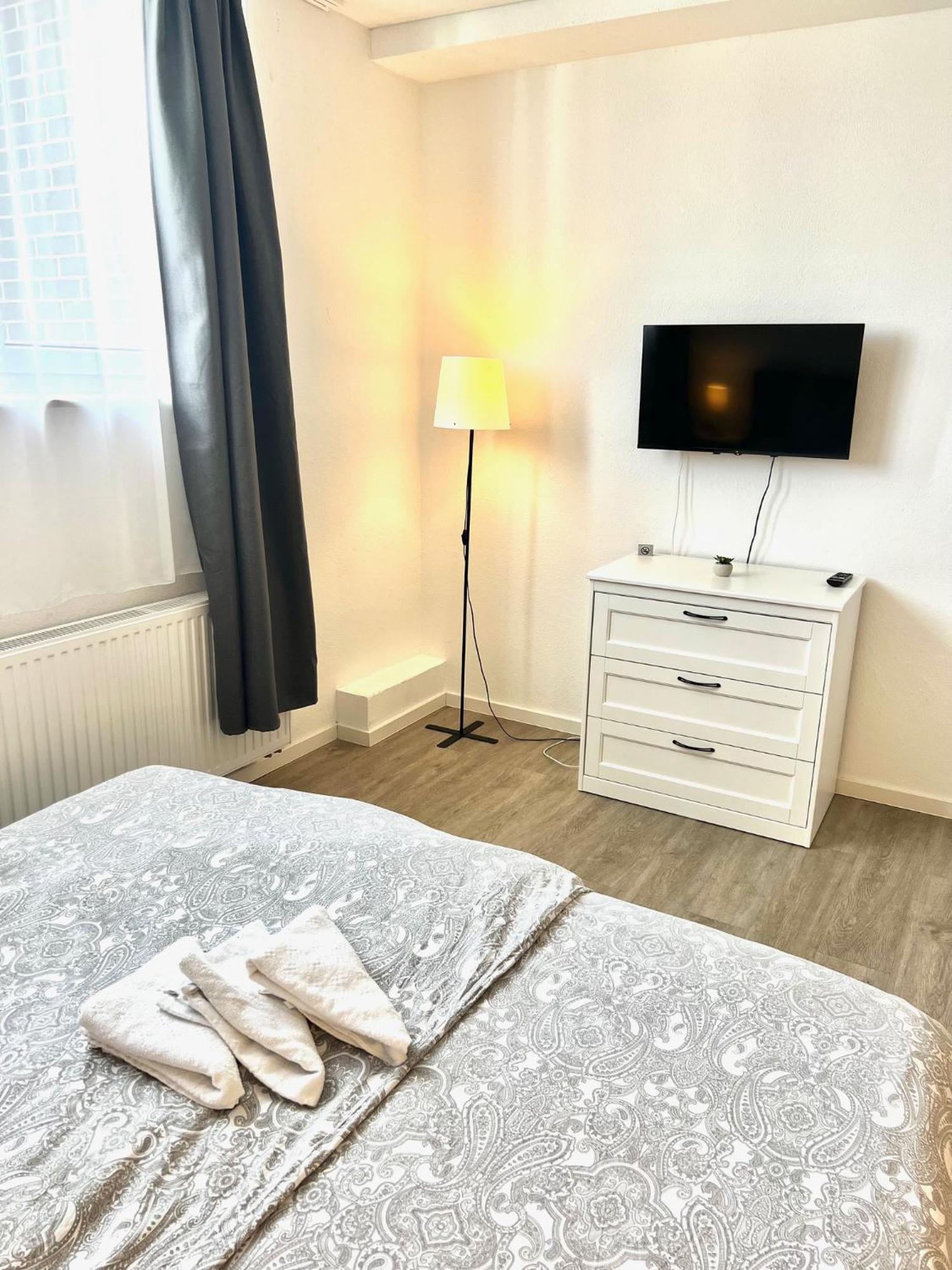 City Appartement Kueche,Bad, Parken Im Zentrum Von Ravensbourg Chambre photo