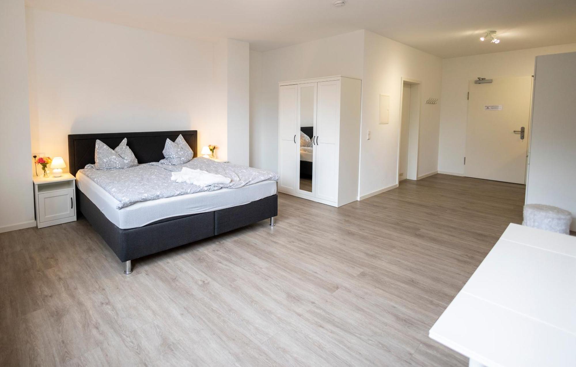 City Appartement Kueche,Bad, Parken Im Zentrum Von Ravensbourg Extérieur photo